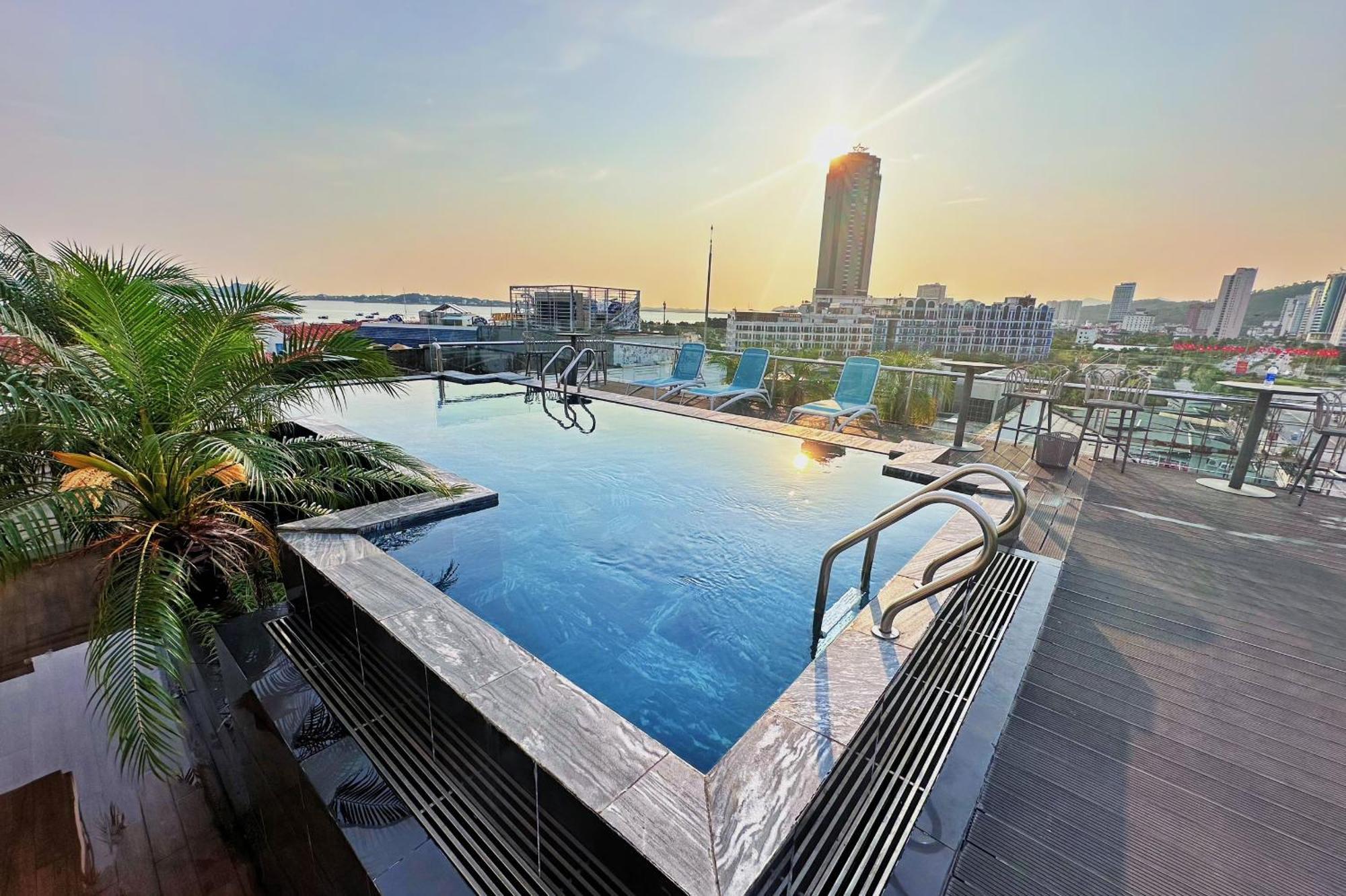 Green Suites Hotel Ha Long Exterior foto